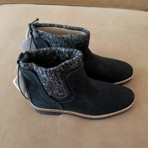 New Saint Johns Bay boots w/memory foam insoles